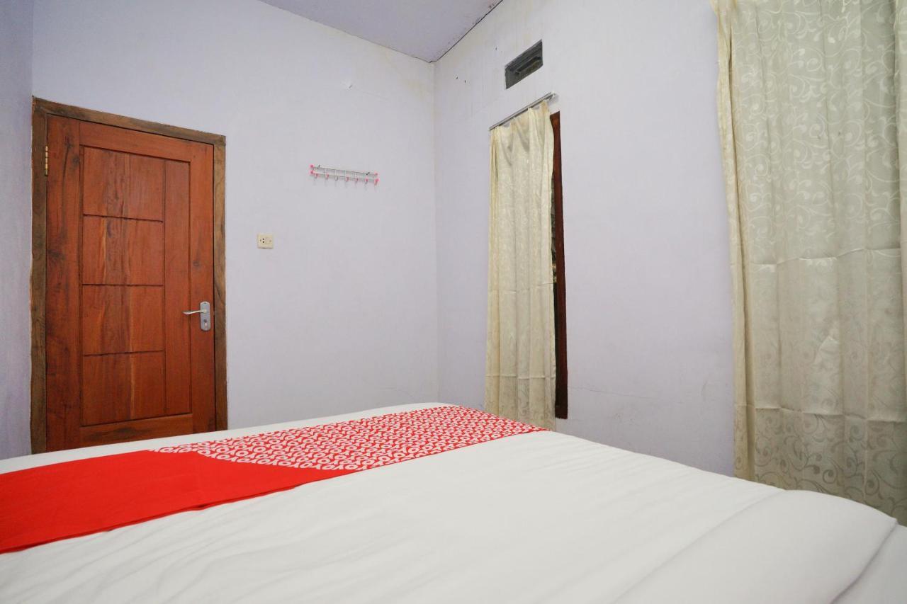 Oyo 2120 Pieter Homestay Bromo Probolinggo Exterior foto